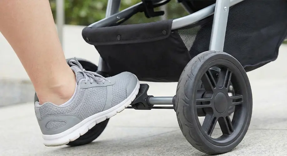 Carrinho de bebê até 300 reais: 10 opções e como escolher sem erro imagem